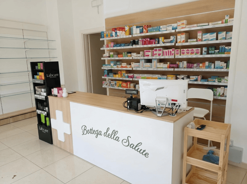 bancone cassa farmacia